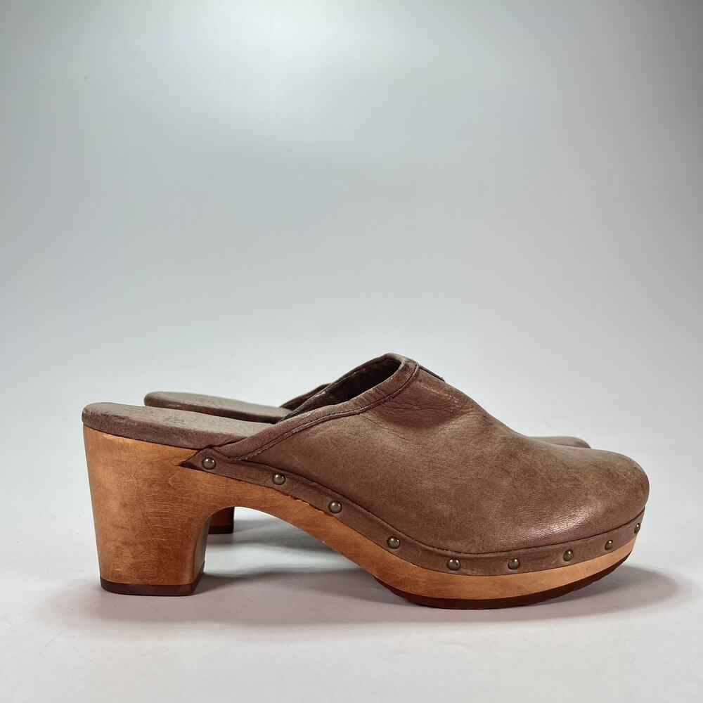 UGG Australia Abbie Brown Leather Slip On Wooden Platform Clogs 5933 Womens Sz 9